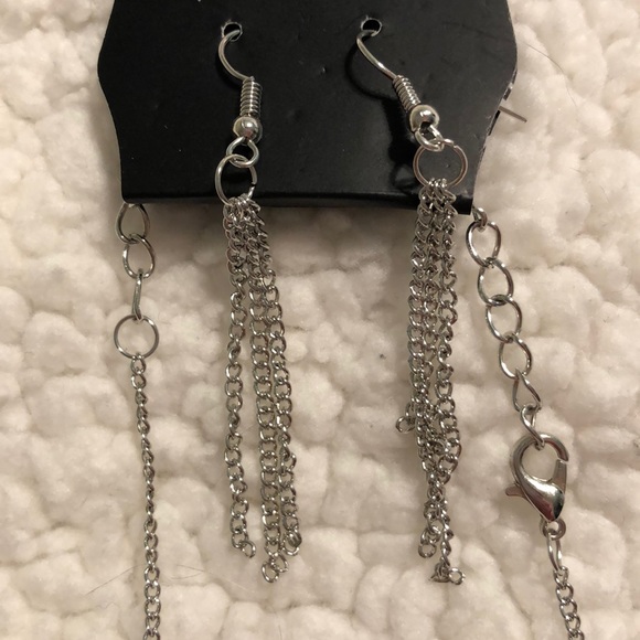 Paparazzi Red With White Rhinestones Necklace set - Picture 11 of 12